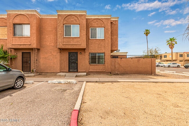 Building Photo - 4001 S 45th St Rental