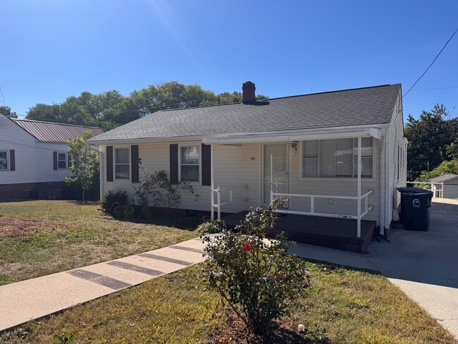 Building Photo - Freshly Updated 3Bedroom One Story Home