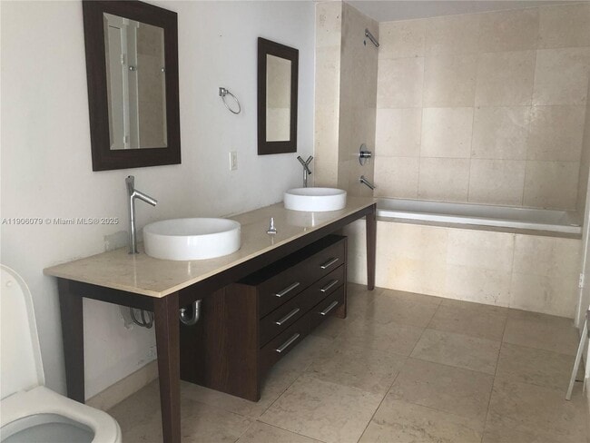 Photo - 495 Brickell Ave Unit 2907