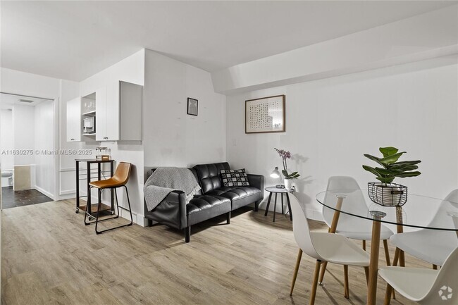 Building Photo - 2788 SW 33rd Ct Unit B Rental