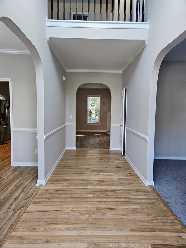 VESTÍBULO - 919 Middle Ground Ave