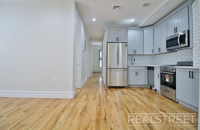 Photo - 3 Bed in Crown Heights Unit 1B