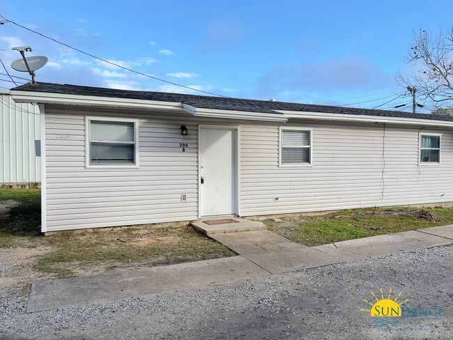 Great 2 Bedroom Unit in Fort Walton Beach - Great 2 Bedroom House Unit in Fort Walton Beach