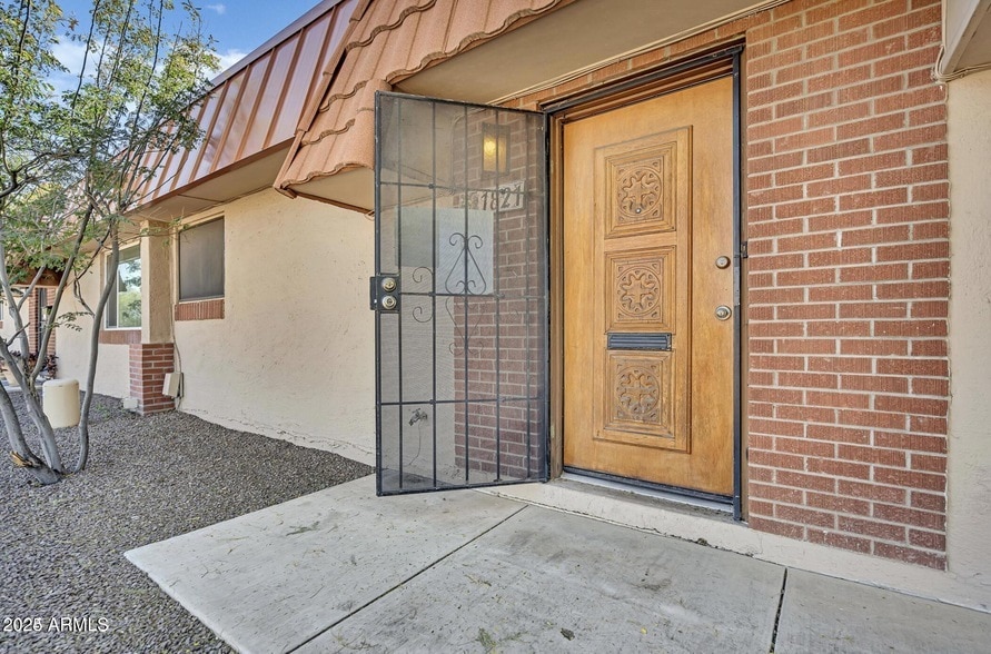 Photo - 1821 W Augusta Ave
