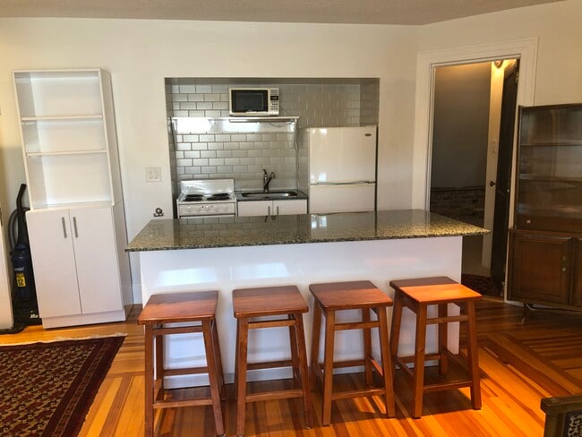 Kitchen 3 - 86 Lancaster Rd Unit Third Floor