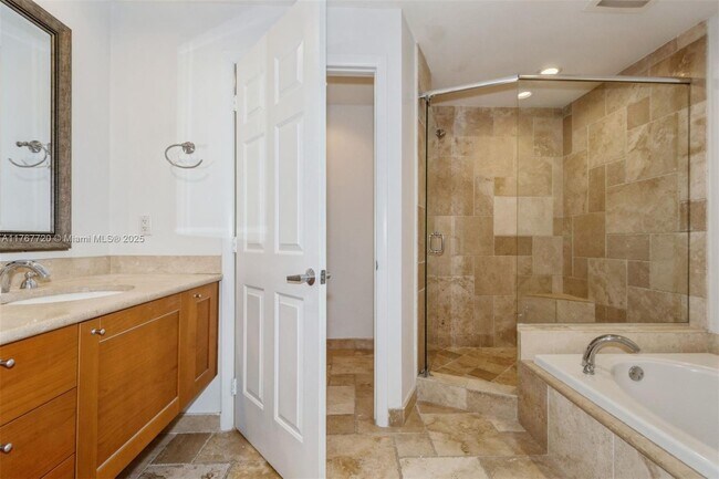 Photo - 1819 SE 17th St Unit 1010