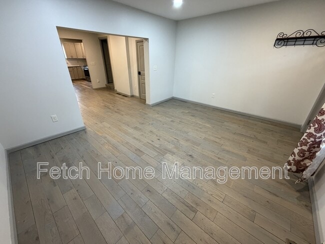 Photo - 34 N Lee St