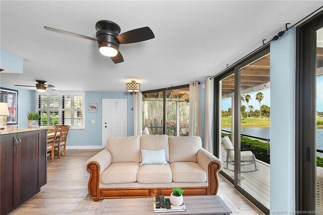 Photo - 311 Golfview Cir