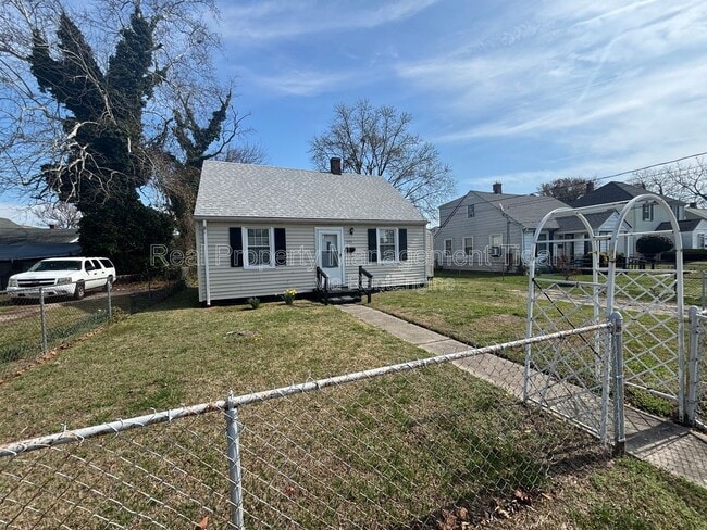 Photo - 1624 Rolfe Pl