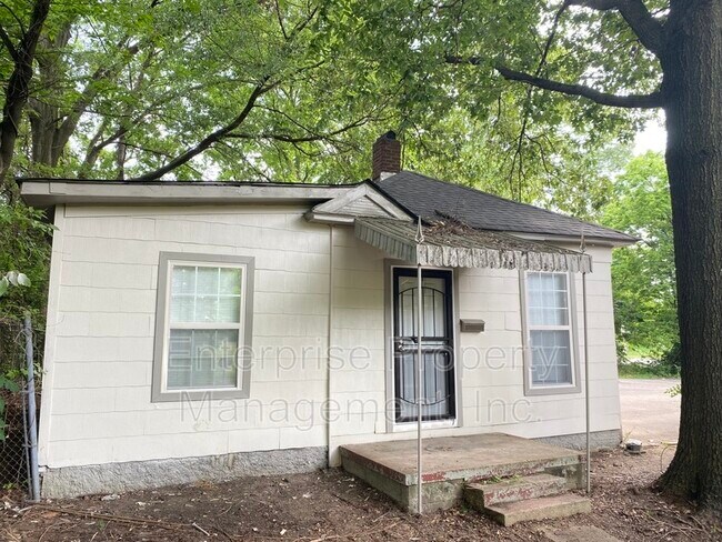 Photo - 1113 North Pkwy