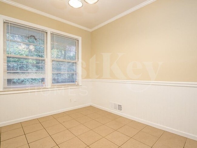 Photo - 189 N 5th Ave