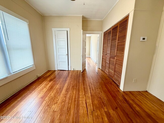 Photo - 1907 Payne St Unit 4