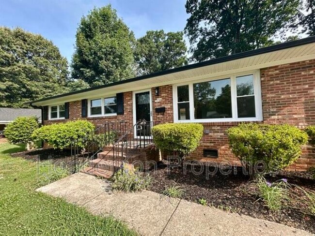 Photo - 5405 Myrica Ln