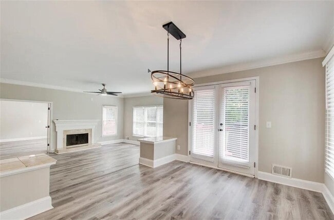 Photo - 3 S Riversong Ln