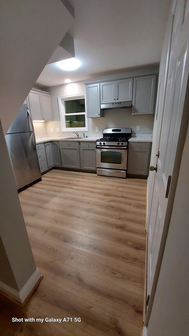 Photo - 114 Kent Dr