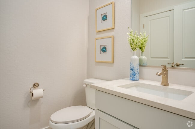 3 BR, 3 BA - 1840SF