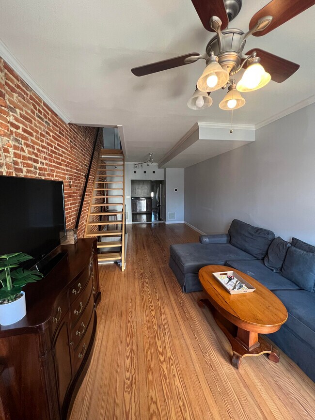 Photo - 510 S Montford Ave Unidad Short Term 2 Bed 2 Bath