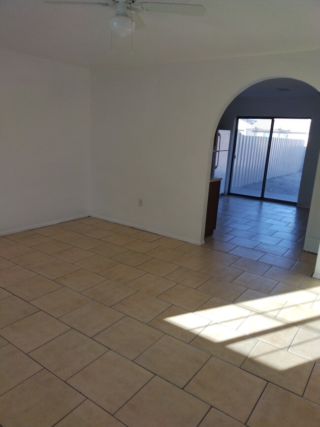 Photo - 1316 S Sandburg Dr Unit 1316 Sandburg Drive