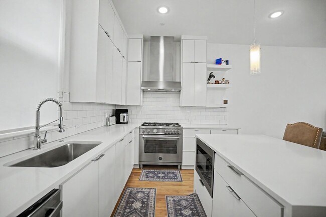 Photo - 1510 N Washington Ave Unit 203