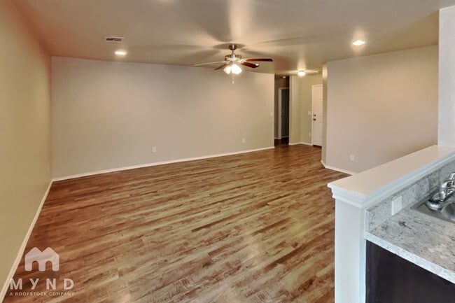 5323 Nicole Dr