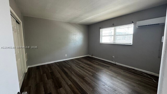Photo - 1040 NE 7th Ave Unit 35