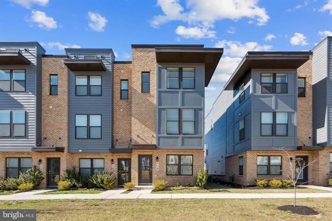 Photo - 558 Banquet Ln Townhome