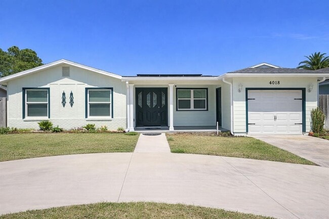 Building Photo - 4018 29th Ave W