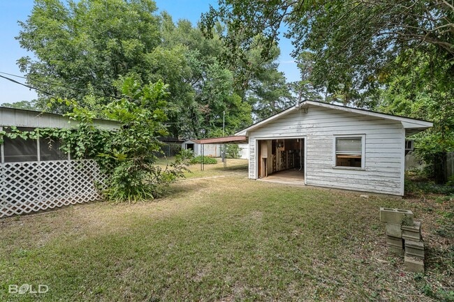 Photo - 3 Bedroom 2 bath Brick Home!