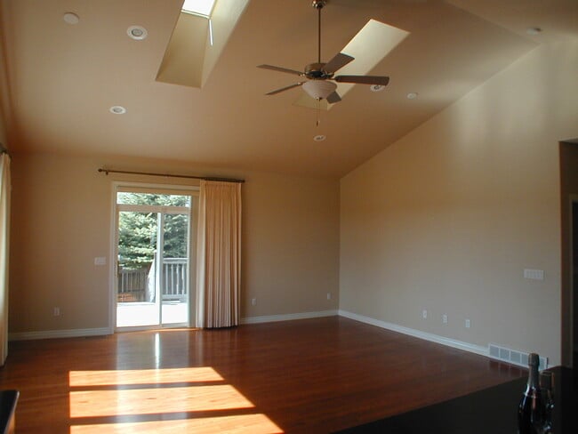 Photo - House For Lease