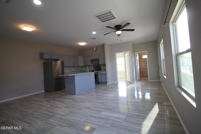 Photo - 517 Val Verde St Unit A