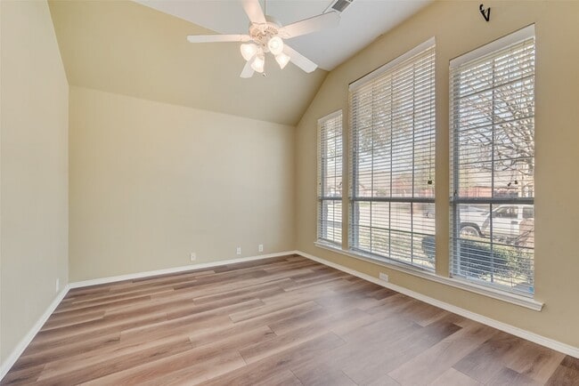Photo - 2600 Spring Dr