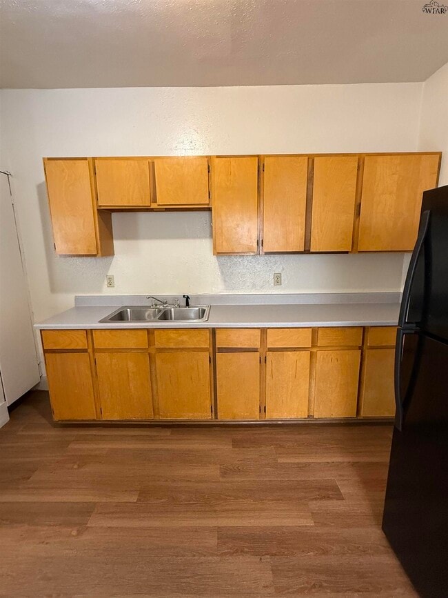 Photo - 2137 Avenue E