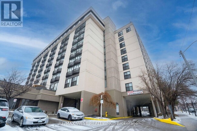 Photo - 2737 Keele St Unit 817