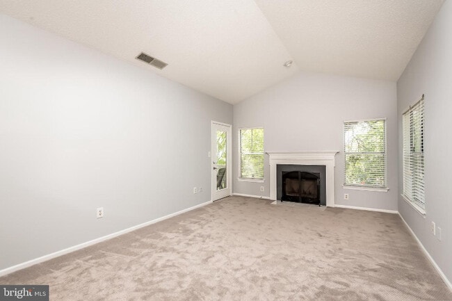 Photo - 6011 Rosebud Ln Unit 203