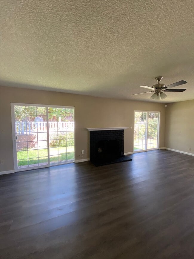 Photo - Updated Single Story Home Located in Orcutt with easy access to VSFB/Highway 135