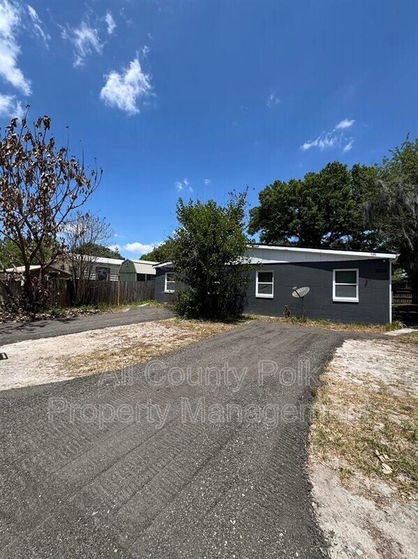 Photo - 3020 Galaxy Ln