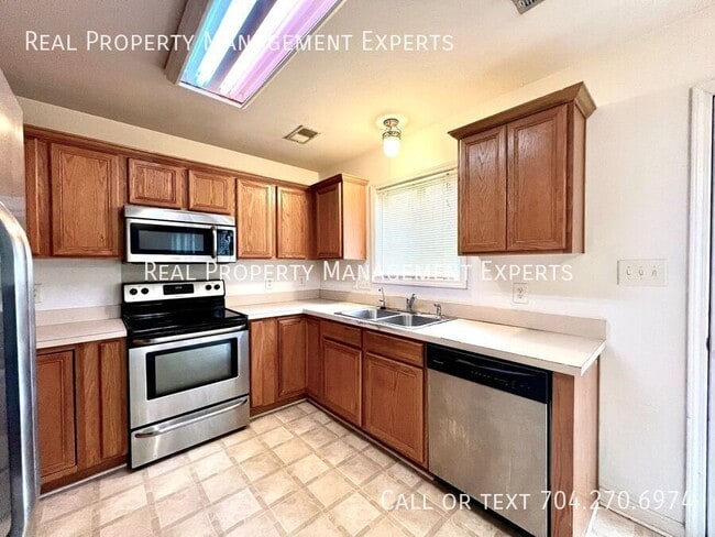 Photo - 8549 Filbert Ln