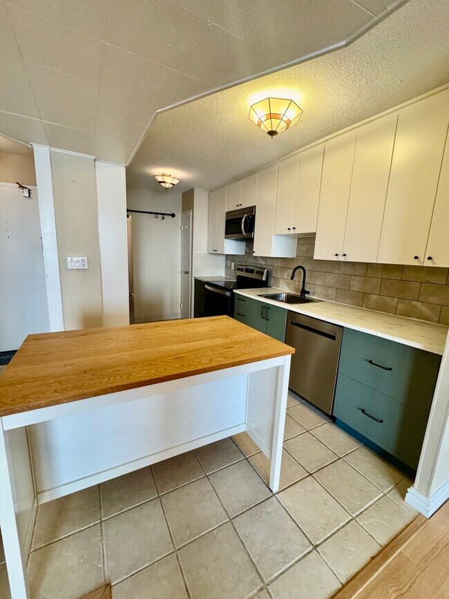 Photo - 1785 Frobisher Ln Unité 1009