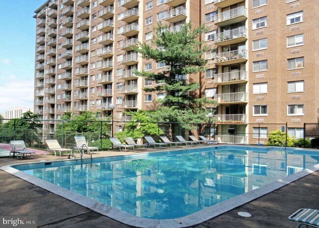 Photo - 2059 Huntington Ave Unit 1601