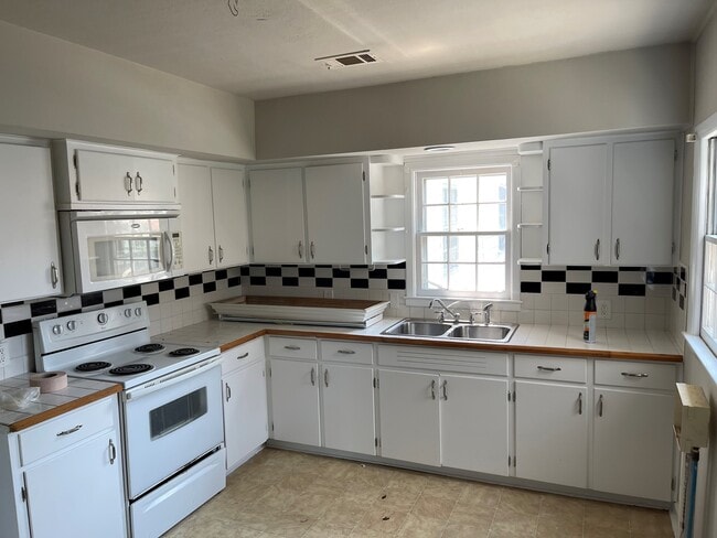 Photo - 2704 Peabody Ave Unidad A