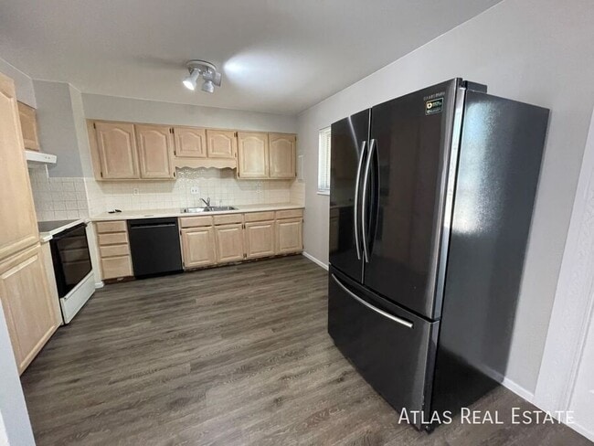 Photo - 4502 Moffat Ln House