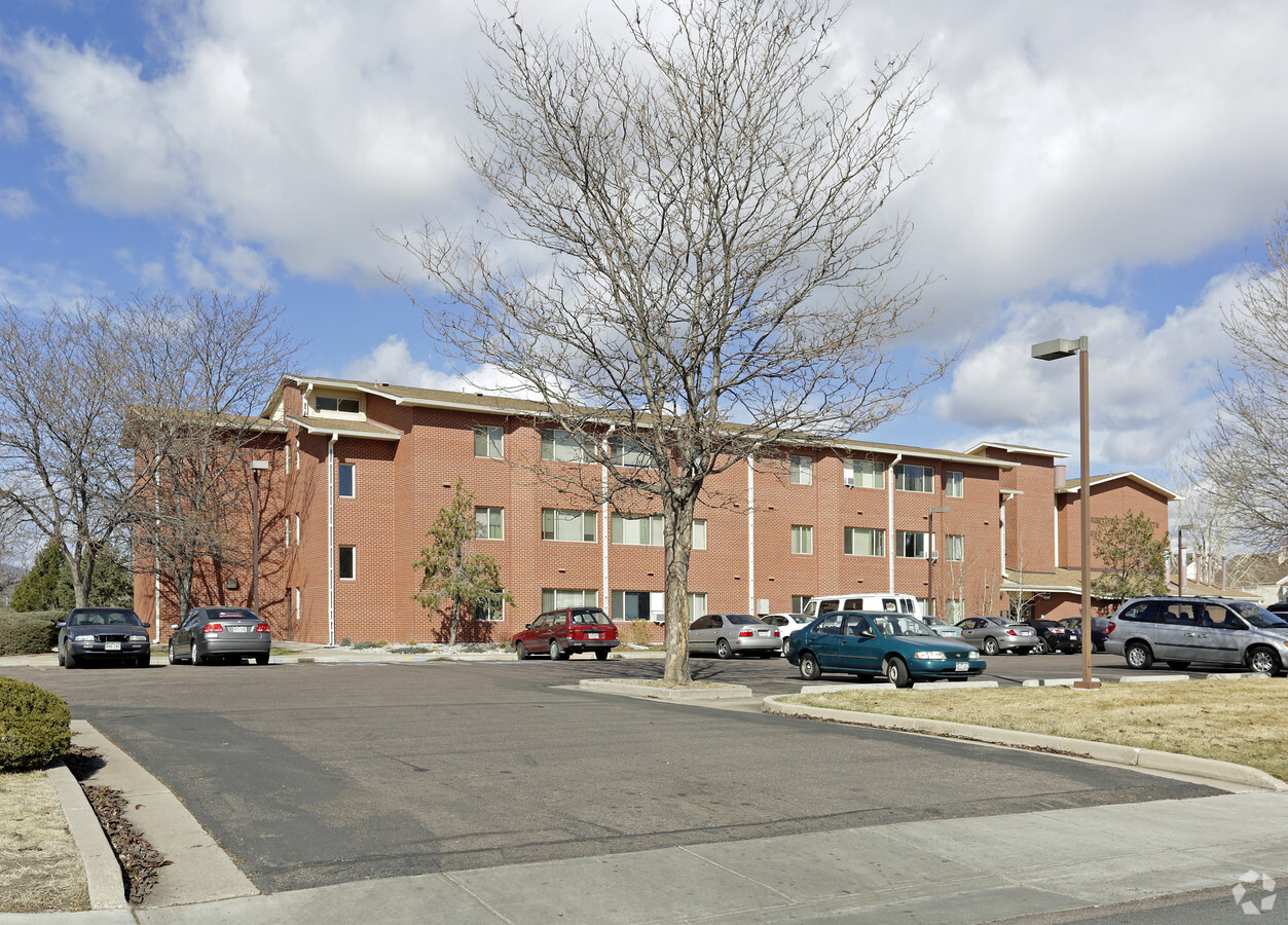 Photo - Crestview Apartments