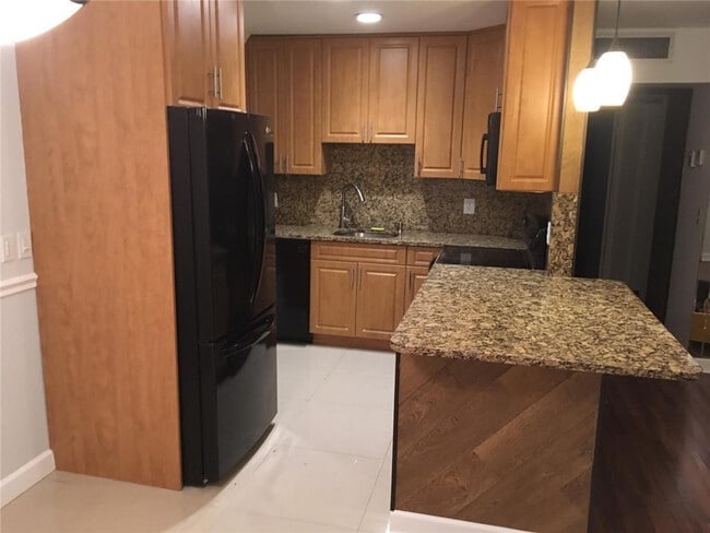 Photo - 276 Monaco Blvd