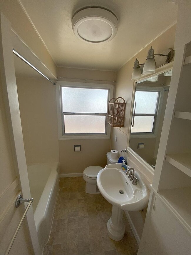 Photo - 2510 San Francisco Ave NE