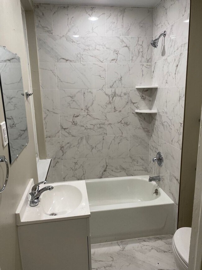 2144 Bridge St Unit 1st Floor  - A1 - Studio