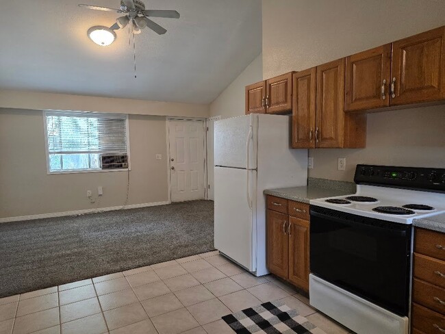 Photo - 1521 W 900 S