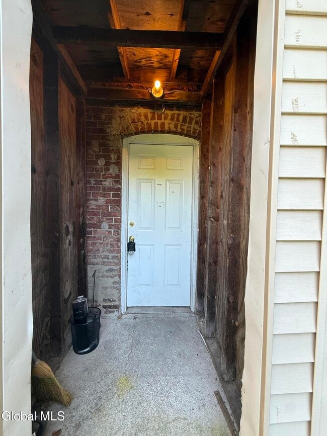 Photo - 94 11th St Unit Ground Level