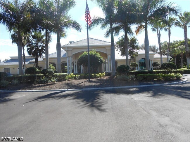 Building Photo - 2855 Cypress Trace Cir Unit 202