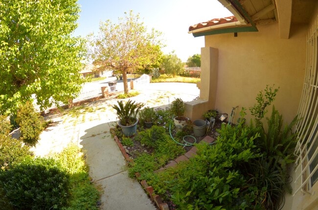 1106 Don Carlos Ct
