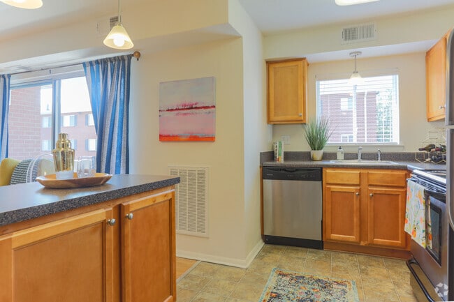 2BR,2BA,-The Chesapeake